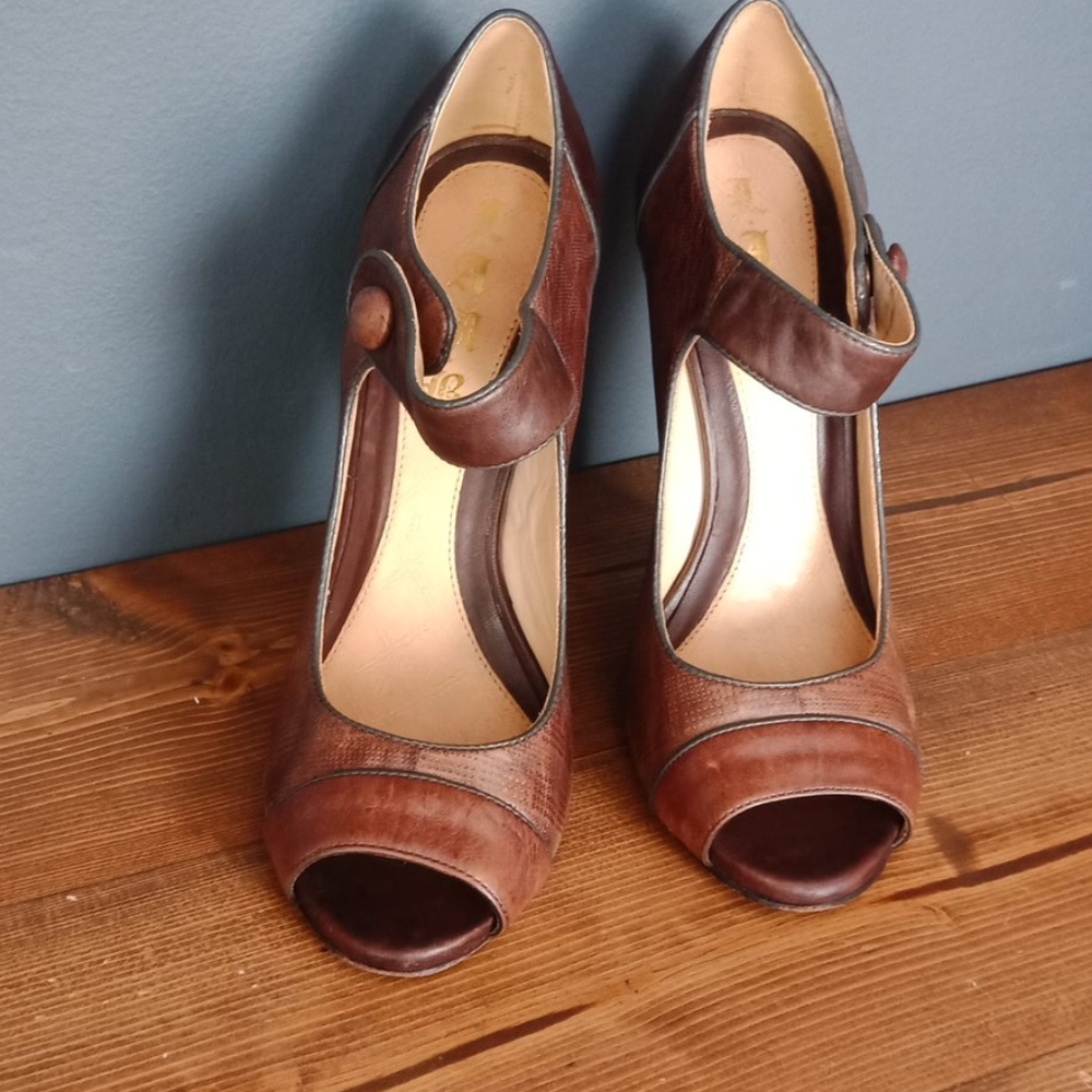 LAMB leather heels